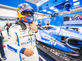 Сайнц призова F1 да показва повече действие на пистата, а не знаменитости и приятелки на пилотите Карлос Сайнц