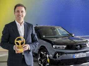 Opel Mokka GSE „Златен волан 2025“