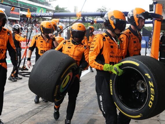 гуми, Пирели, Макларън F1, механици, пит