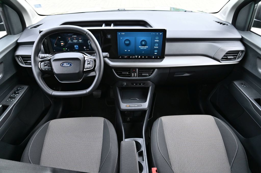 Ford E-Courier Tourneo