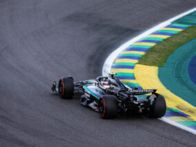 Мерцедес F1 W16