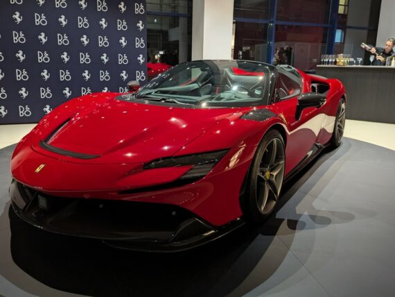 Bang & Olufsen в София: A Ferrari Night