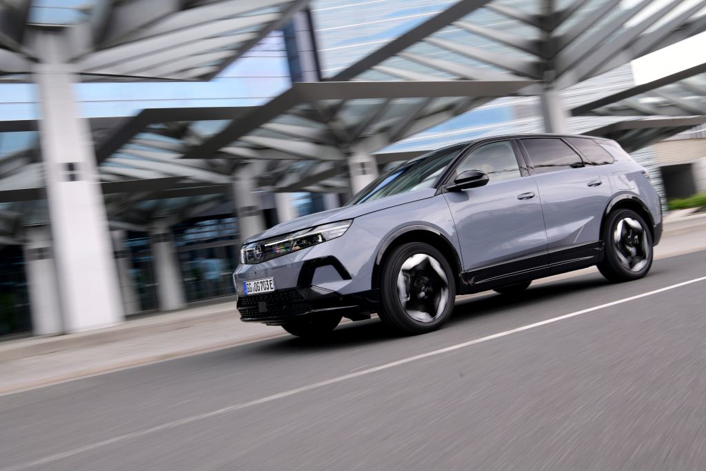 OpelGrandlandElectricAWD Opel Grandland Electric AWD: