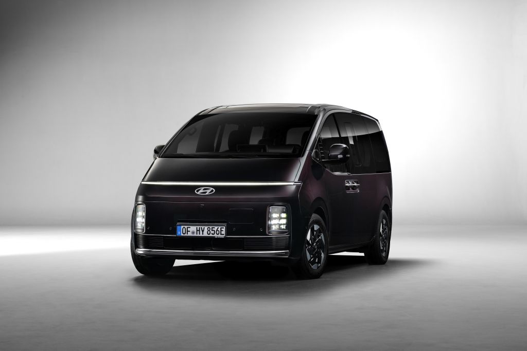 STARIA_Electric_Key_visual_01 Hyundai STARIA Electric