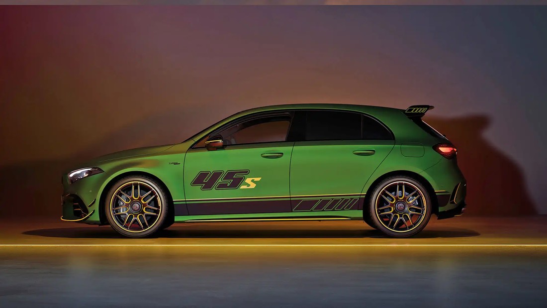 Mercedes A-Klasse_02 Mercedes-AMG A 45