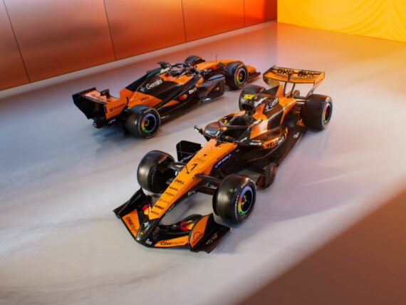 Макларън MCL40
