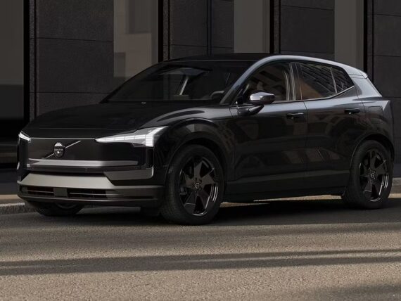 Volvo EX30 Black Edition