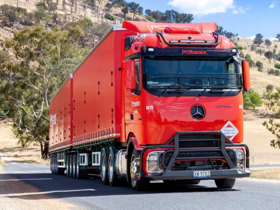 Mercedes Actros L