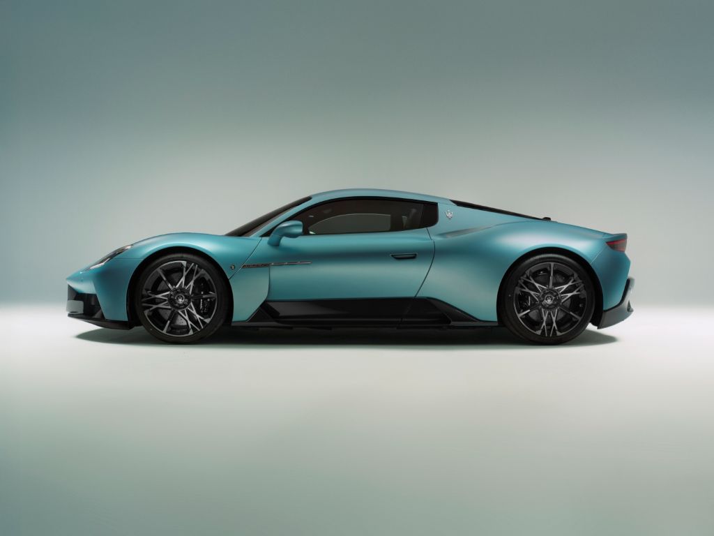 Суперавтомобилът Bridgestone Maserati MCPURA