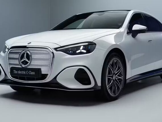 Mercedes C400 4Matic EQ