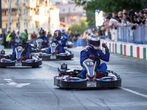 Виктор Николов спечели финала на Red Bull Kart Fight в София.