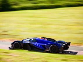 Ред Бул RB17